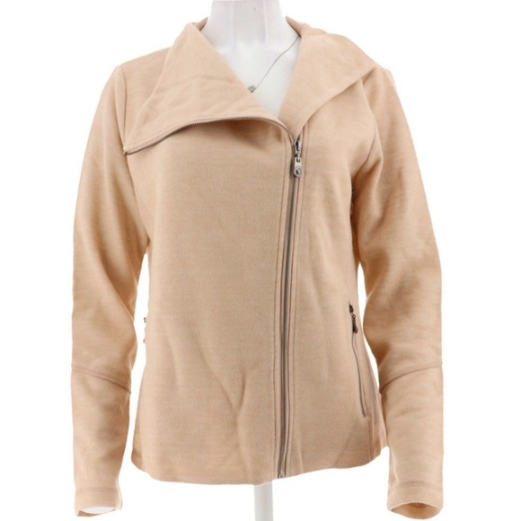 LISA RINNA - Picture 3 of 3